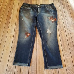 NEW Cato Size 16W Jeans Distressed Floral Embroide